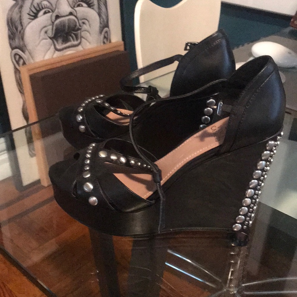 Vince Canute size 9 sandals
